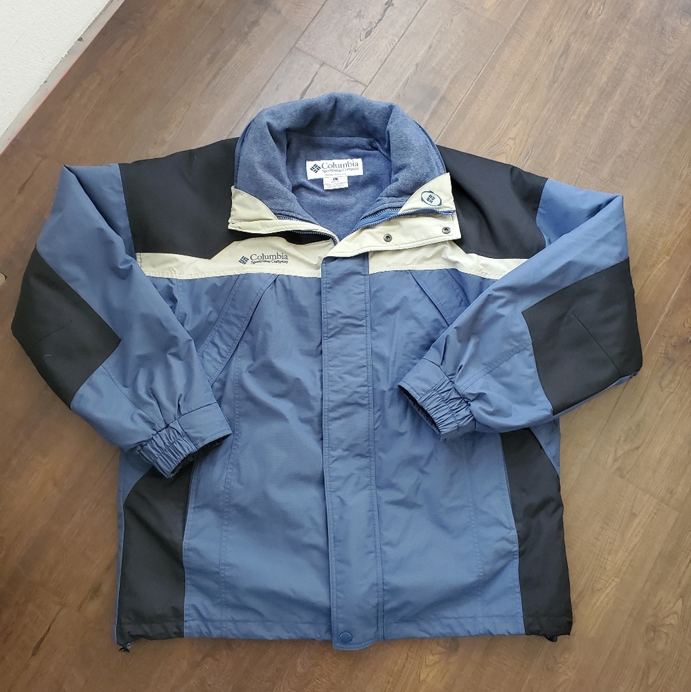 Columbia Men's Blue and Black Jacket